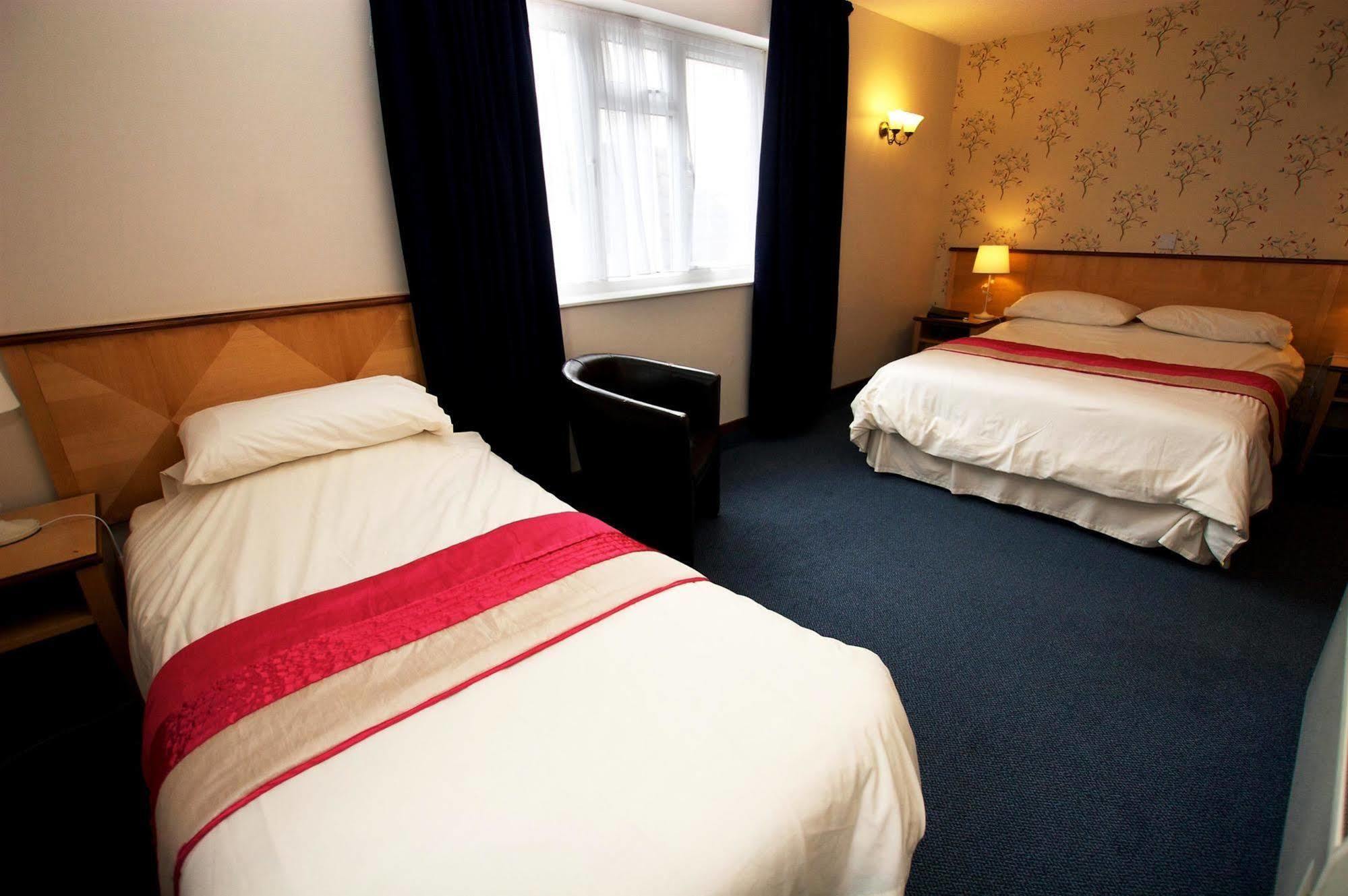 Best Western Compass Inn Tormarton Zimmer foto