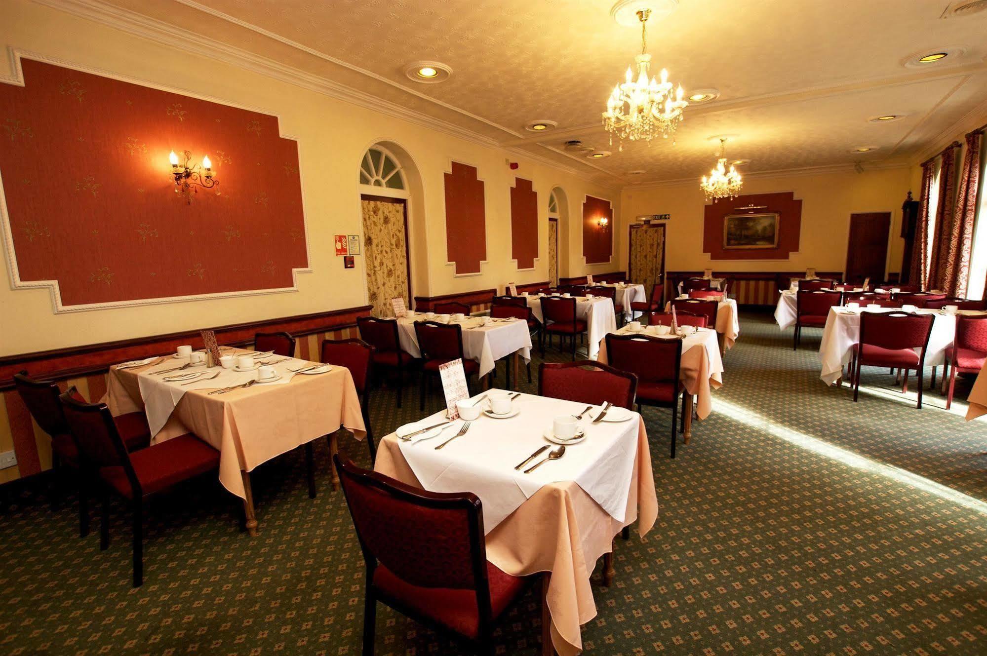 Best Western Compass Inn Tormarton Restaurant foto